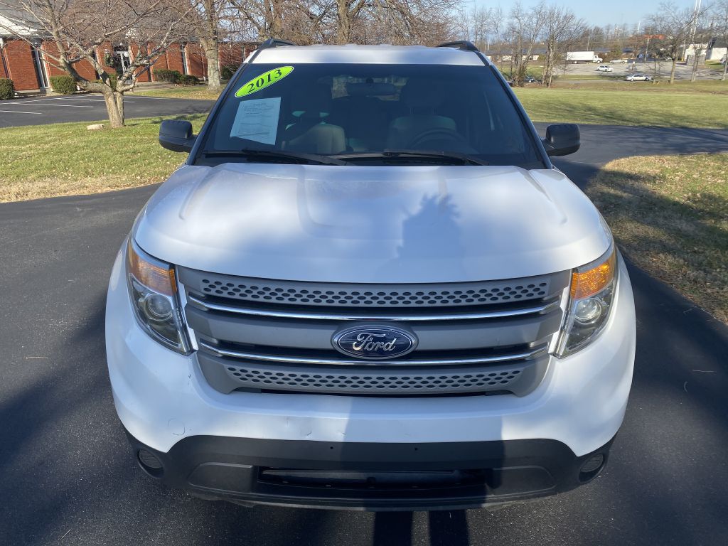 Photo 2 of this FORD EXPLORER