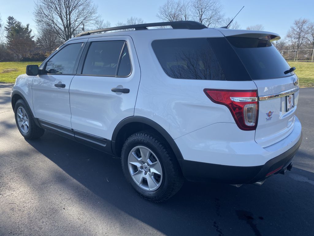 Photo 4 of this FORD EXPLORER