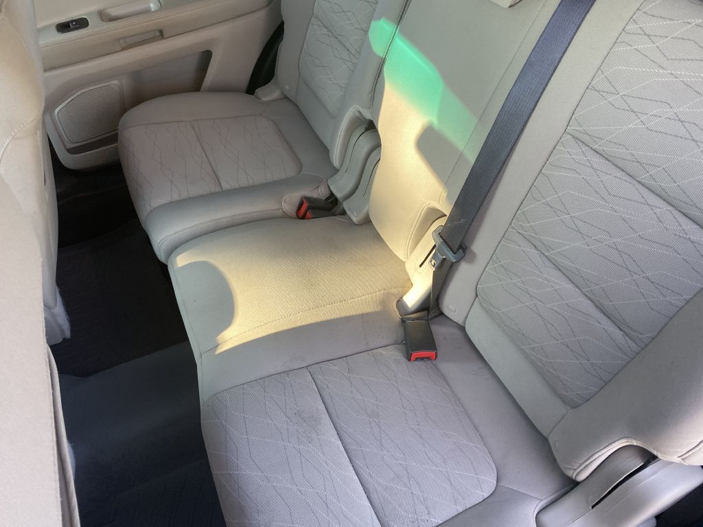 Photo 20 of this FORD EXPLORER