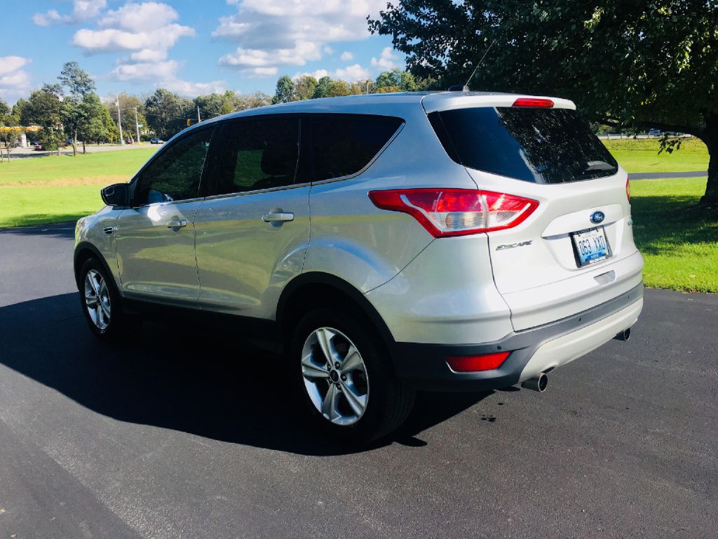 Photo 4 of this FORD ESCAPE