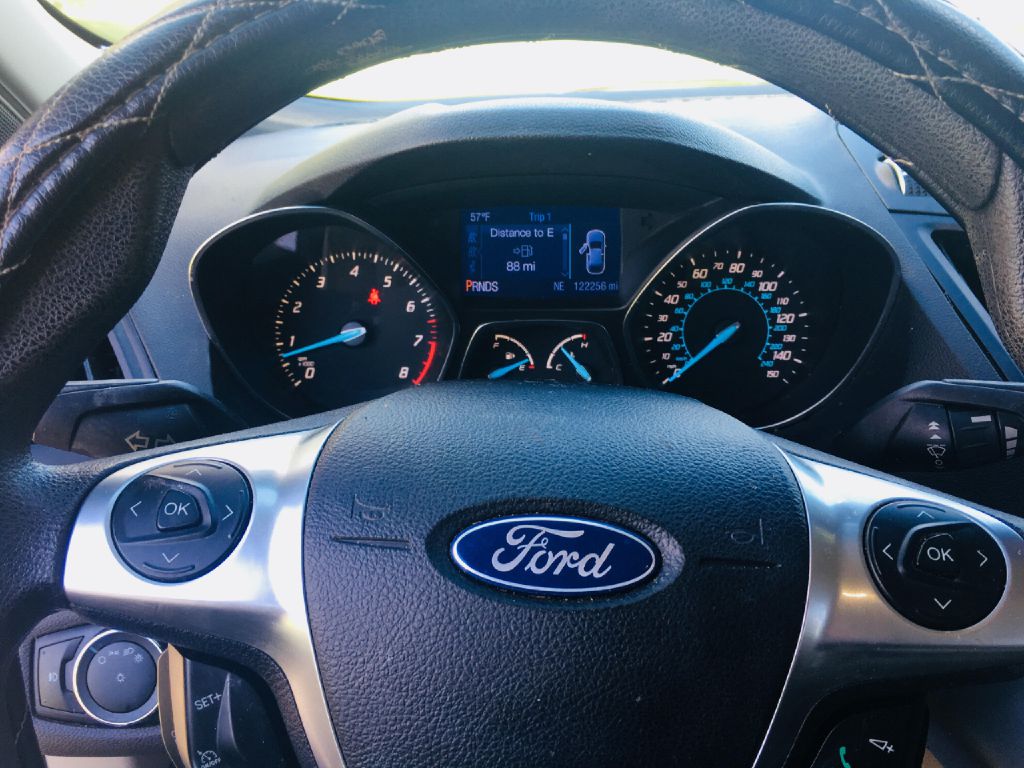 Photo 15 of this FORD ESCAPE