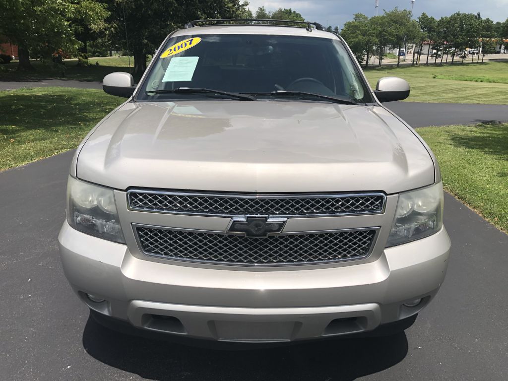Photo 2 of this CHEVROLET AVALANCHE