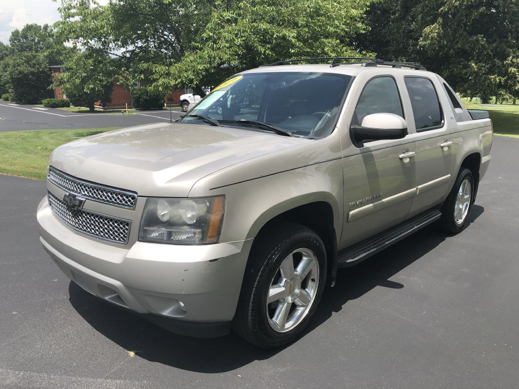 Photo 3 of this CHEVROLET AVALANCHE