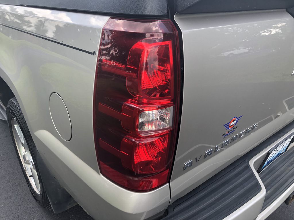 Photo 12 of this CHEVROLET AVALANCHE