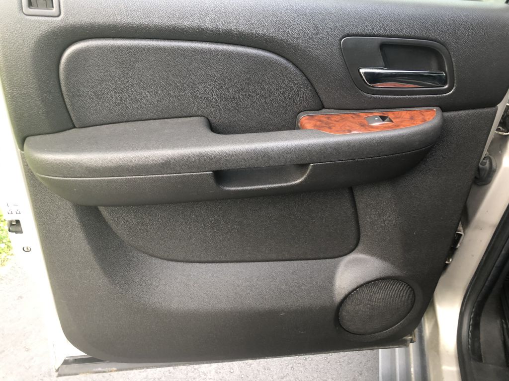Photo 17 of this CHEVROLET AVALANCHE