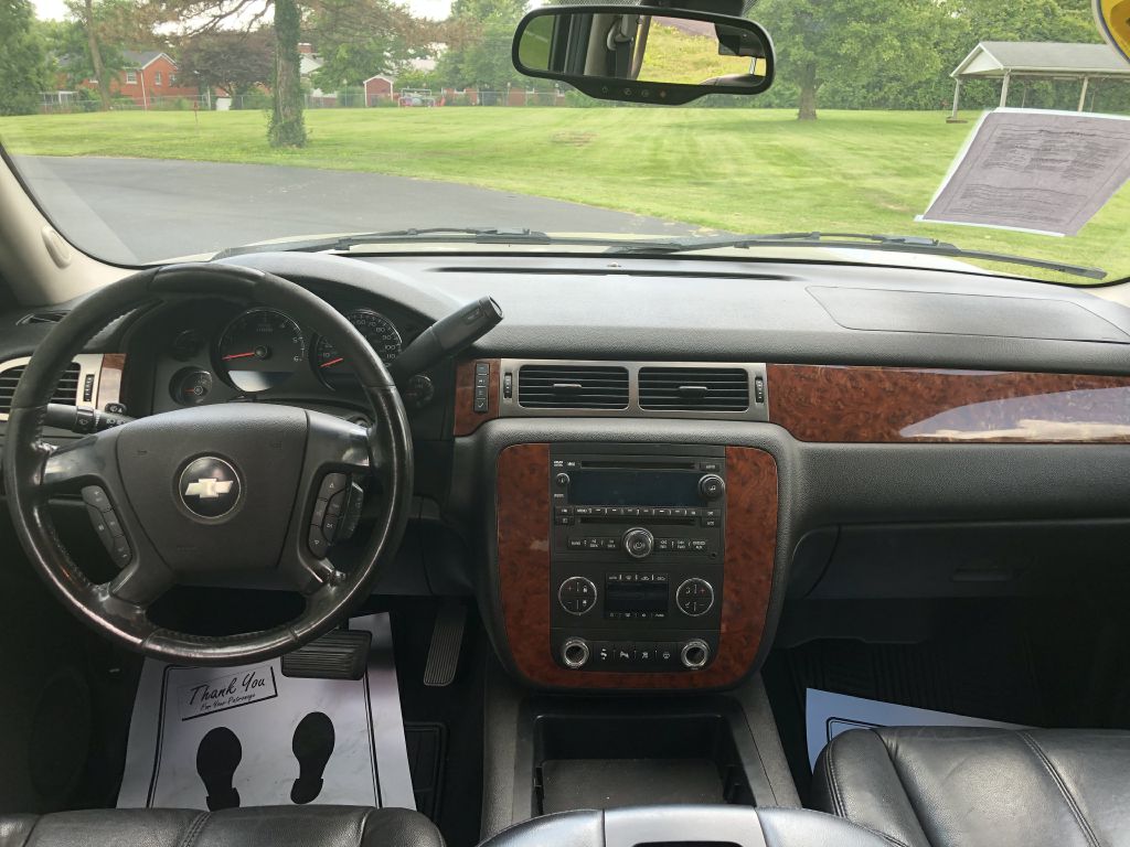 Photo 19 of this CHEVROLET AVALANCHE