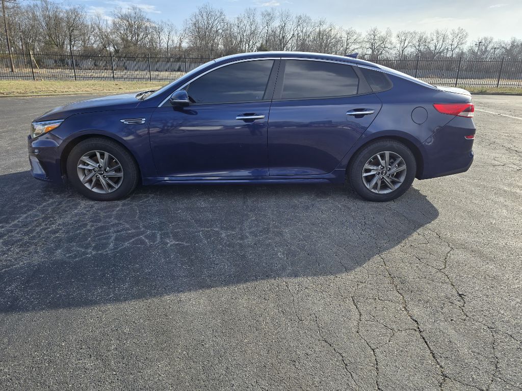 Photo 4 of this KIA OPTIMA