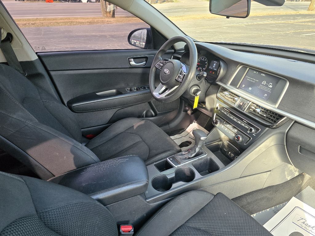 Photo 9 of this KIA OPTIMA