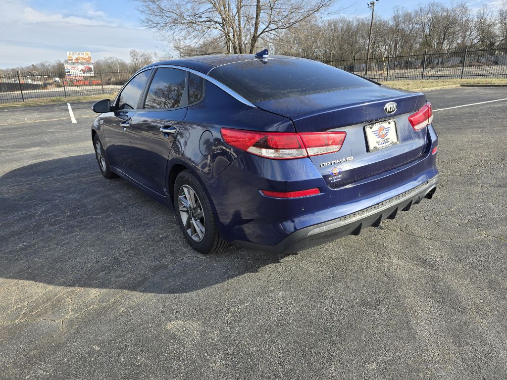 Photo 3 of this KIA OPTIMA