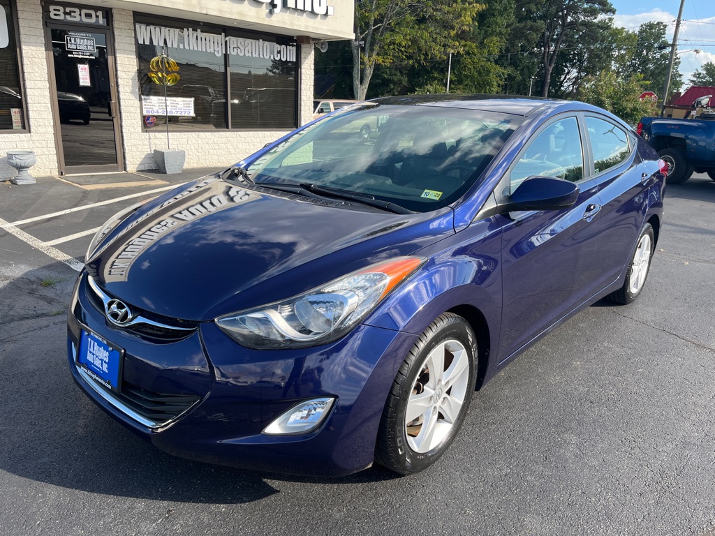Photo 2 of this HYUNDAI ELANTRA