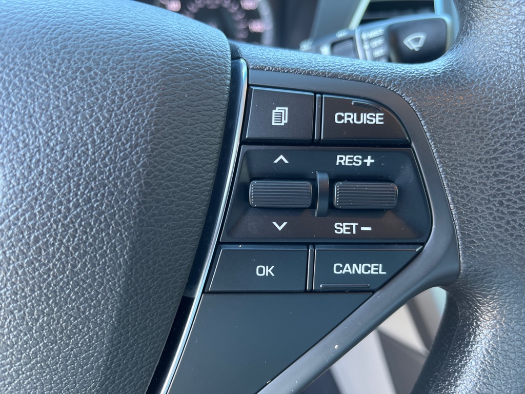 Photo 12 of this HYUNDAI SONATA