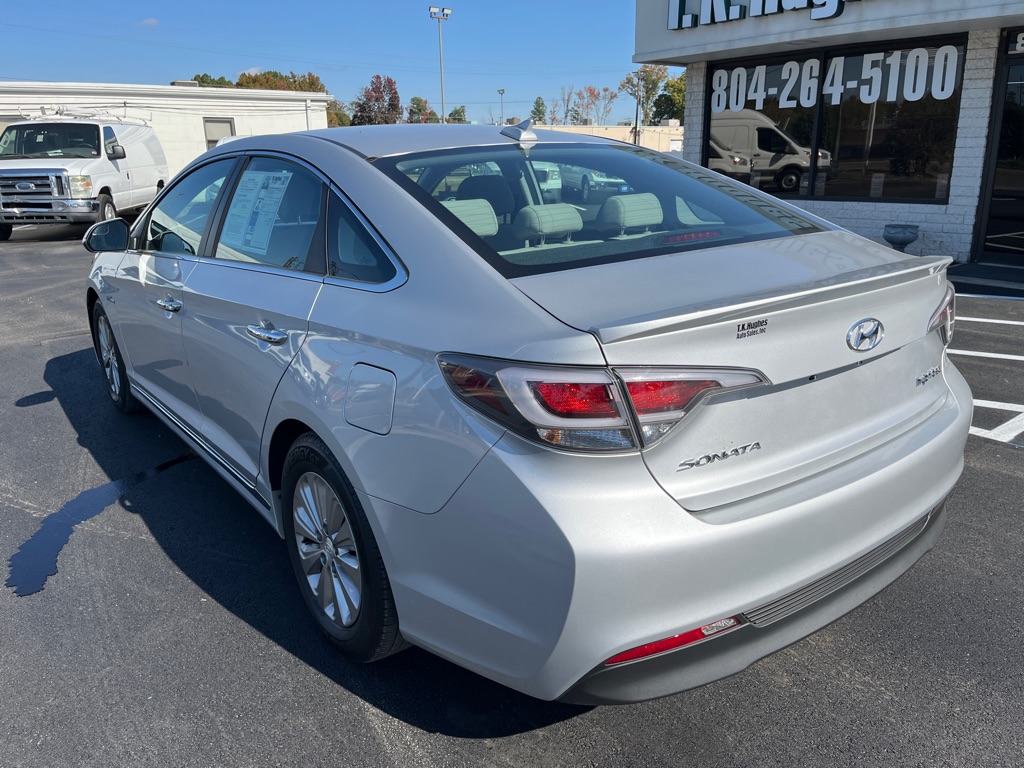 Photo 8 of this HYUNDAI SONATA