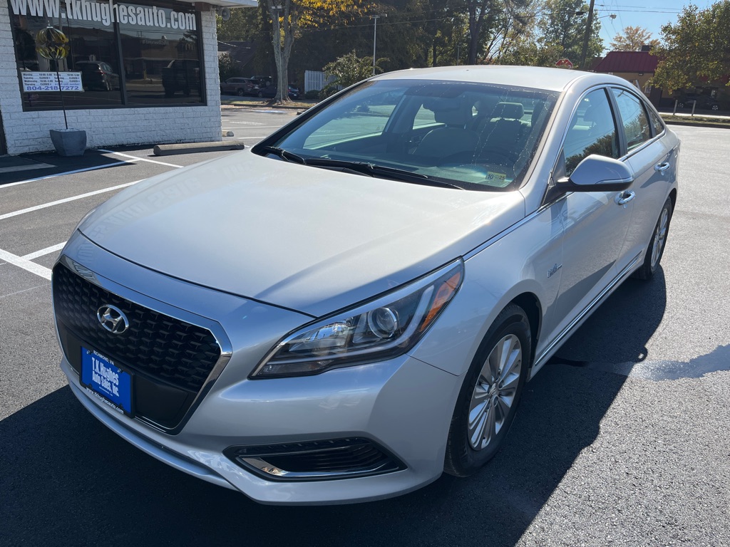 Photo 2 of this HYUNDAI SONATA