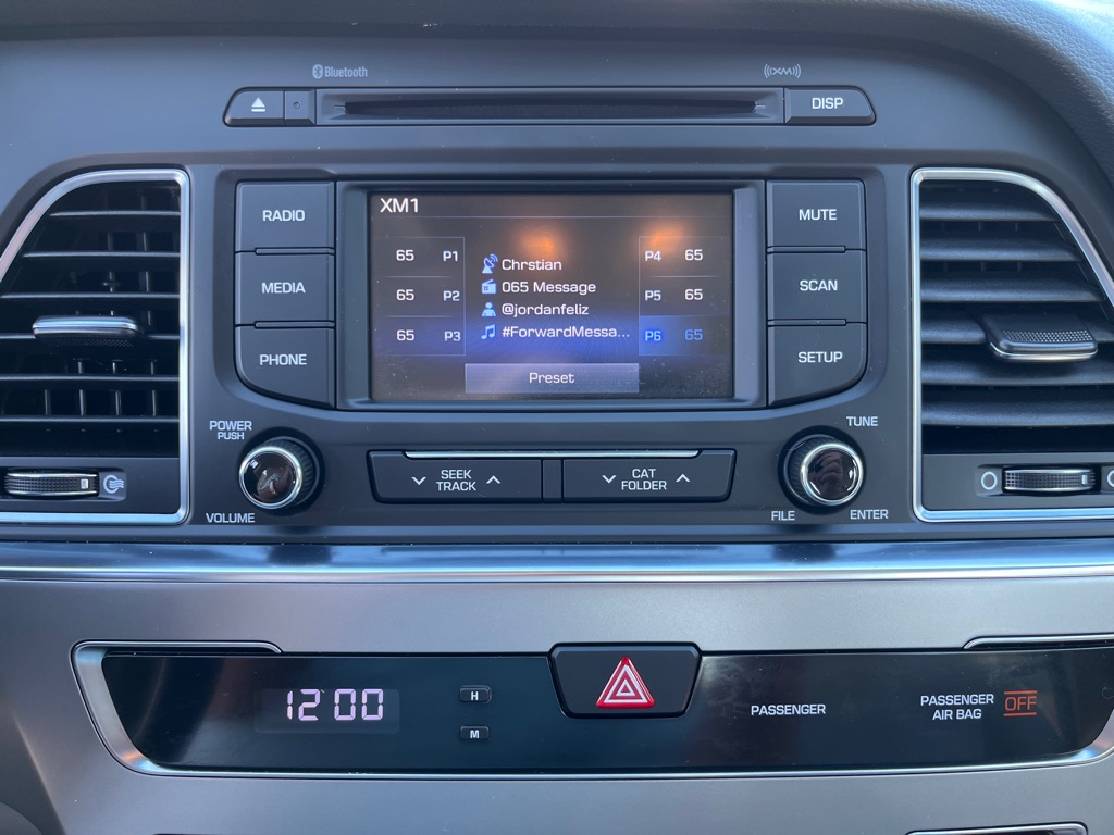 Photo 10 of this HYUNDAI SONATA