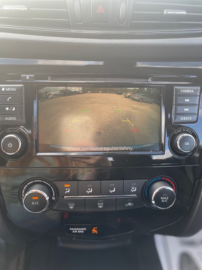 Photo 15 of this NISSAN ROGUE