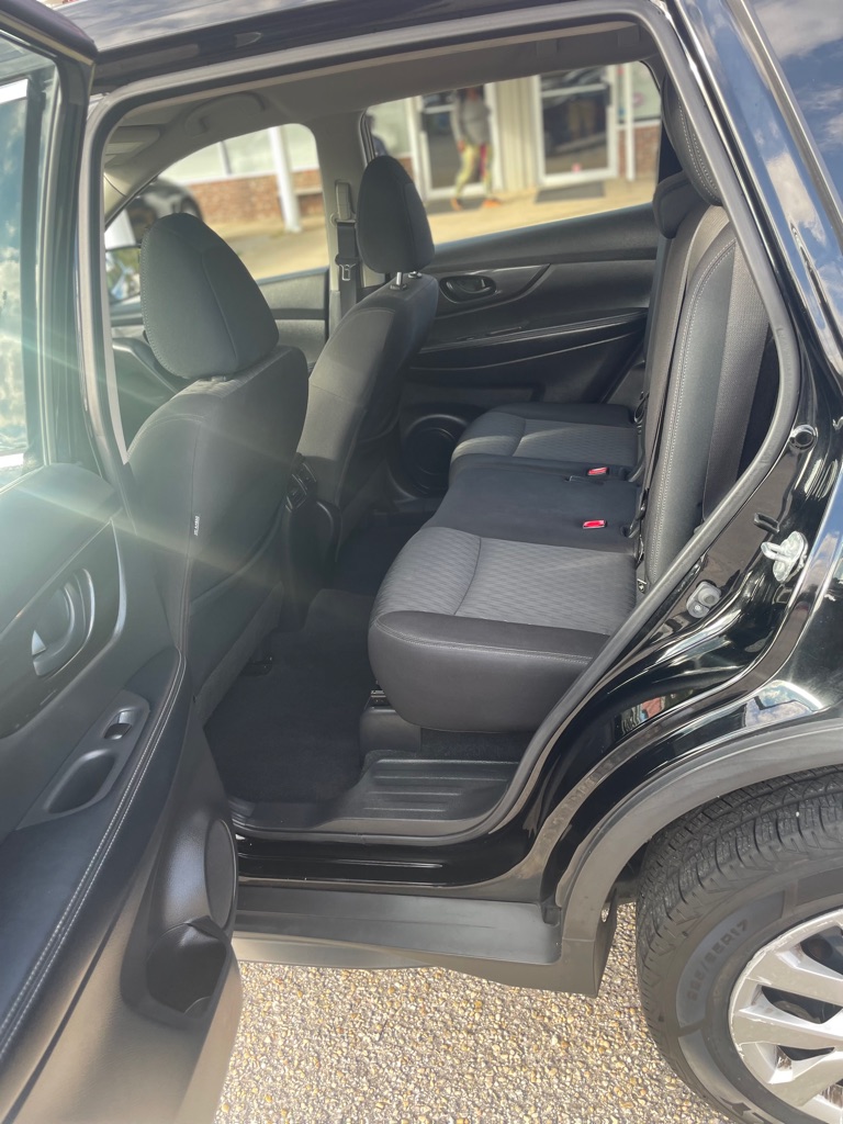 Photo 11 of this NISSAN ROGUE