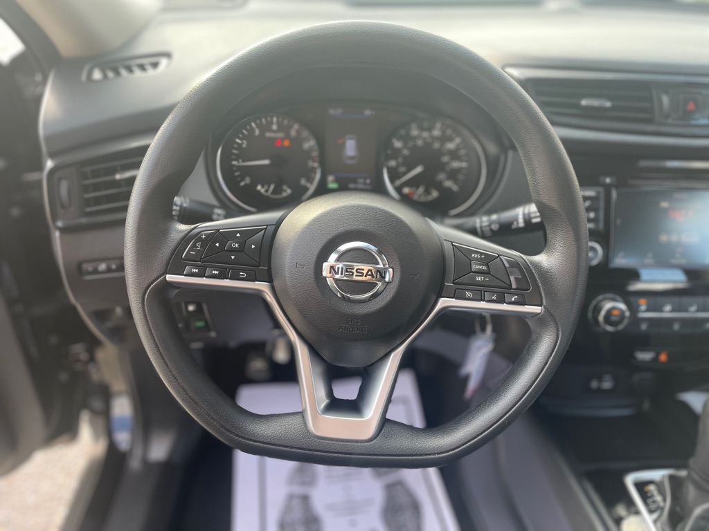 Photo 14 of this NISSAN ROGUE
