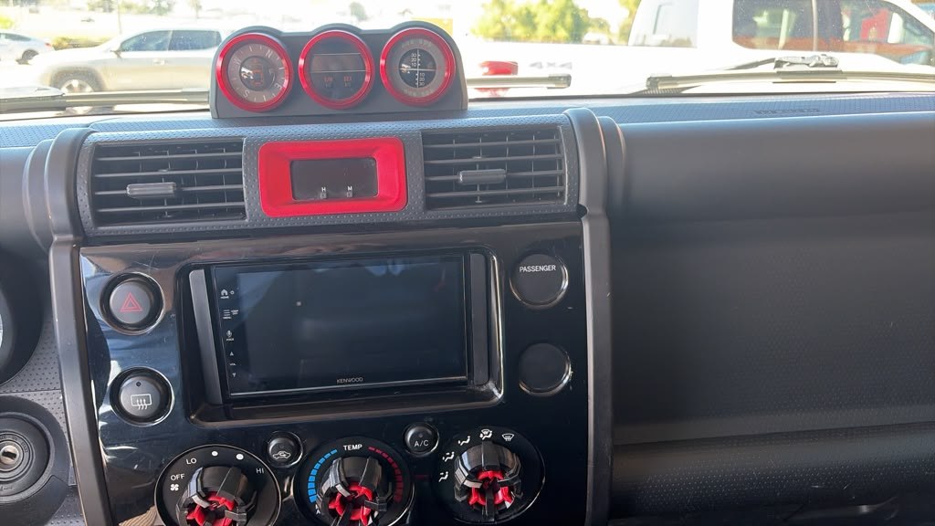 Photo 7 of this TOYOTA FJ CRUISER