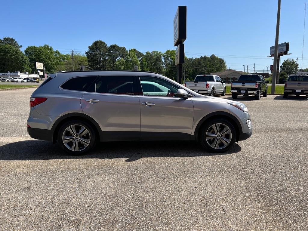 Photo 4 of this HYUNDAI SANTA FE