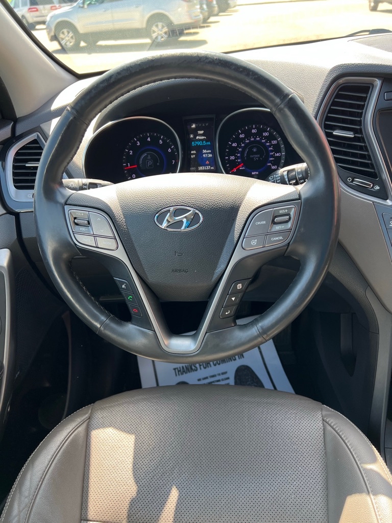 Photo 27 of this HYUNDAI SANTA FE
