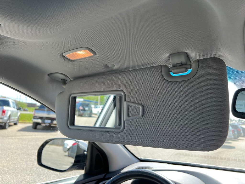 Photo 37 of this HYUNDAI SANTA FE