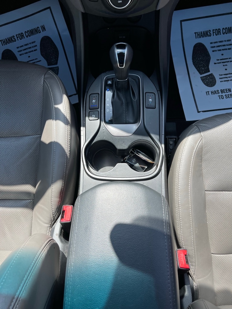 Photo 36 of this HYUNDAI SANTA FE