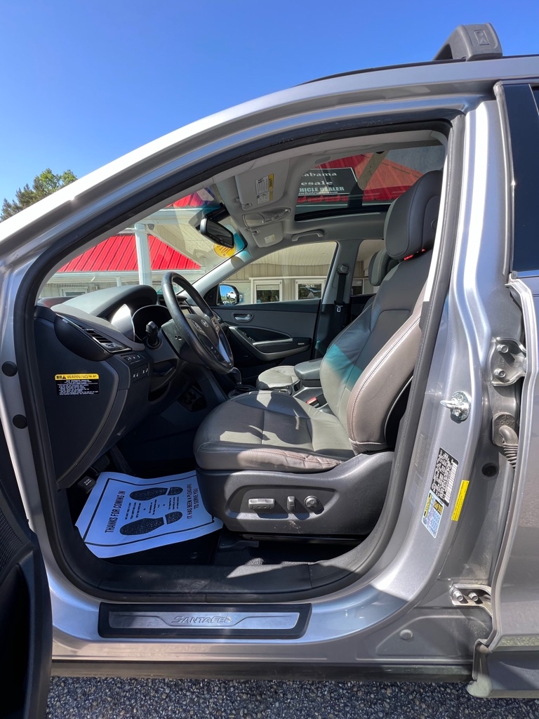 Photo 15 of this HYUNDAI SANTA FE