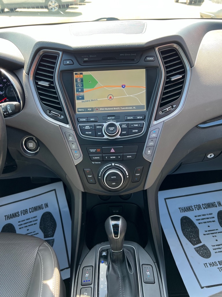 Photo 32 of this HYUNDAI SANTA FE