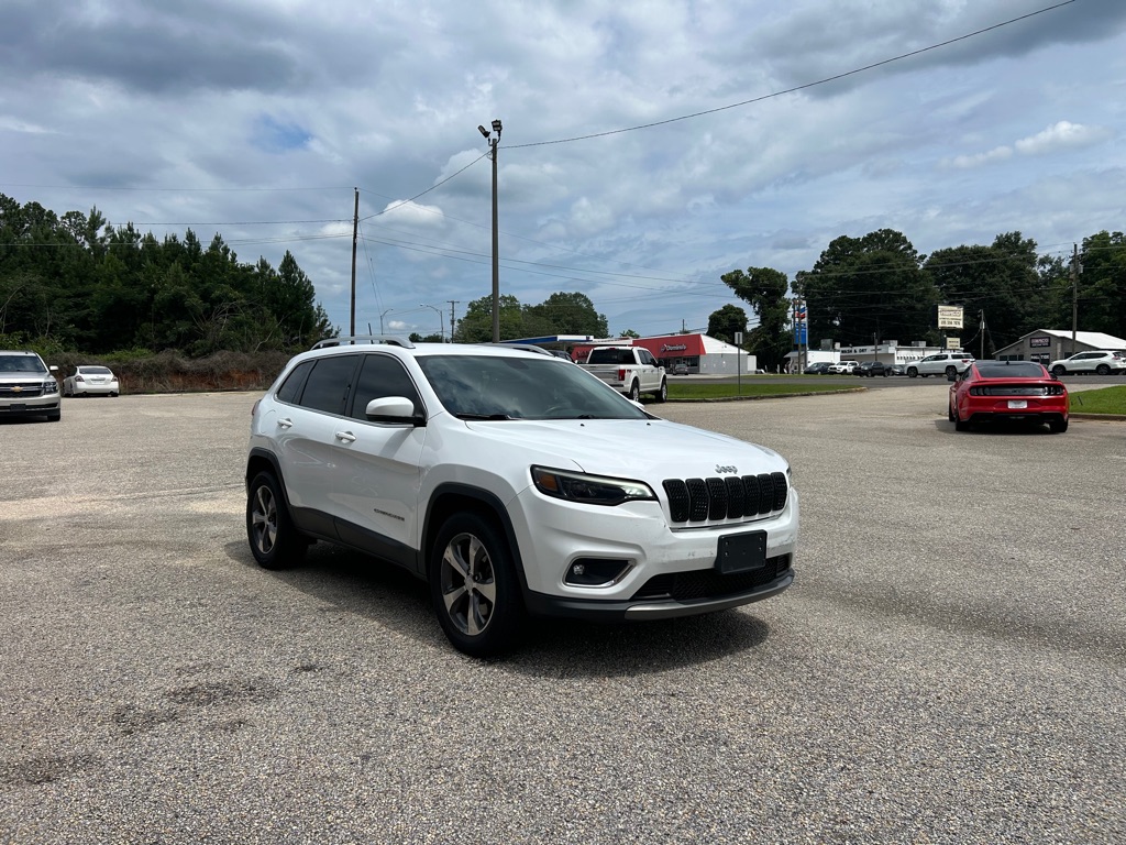 Photo 3 of this JEEP CHEROKEE