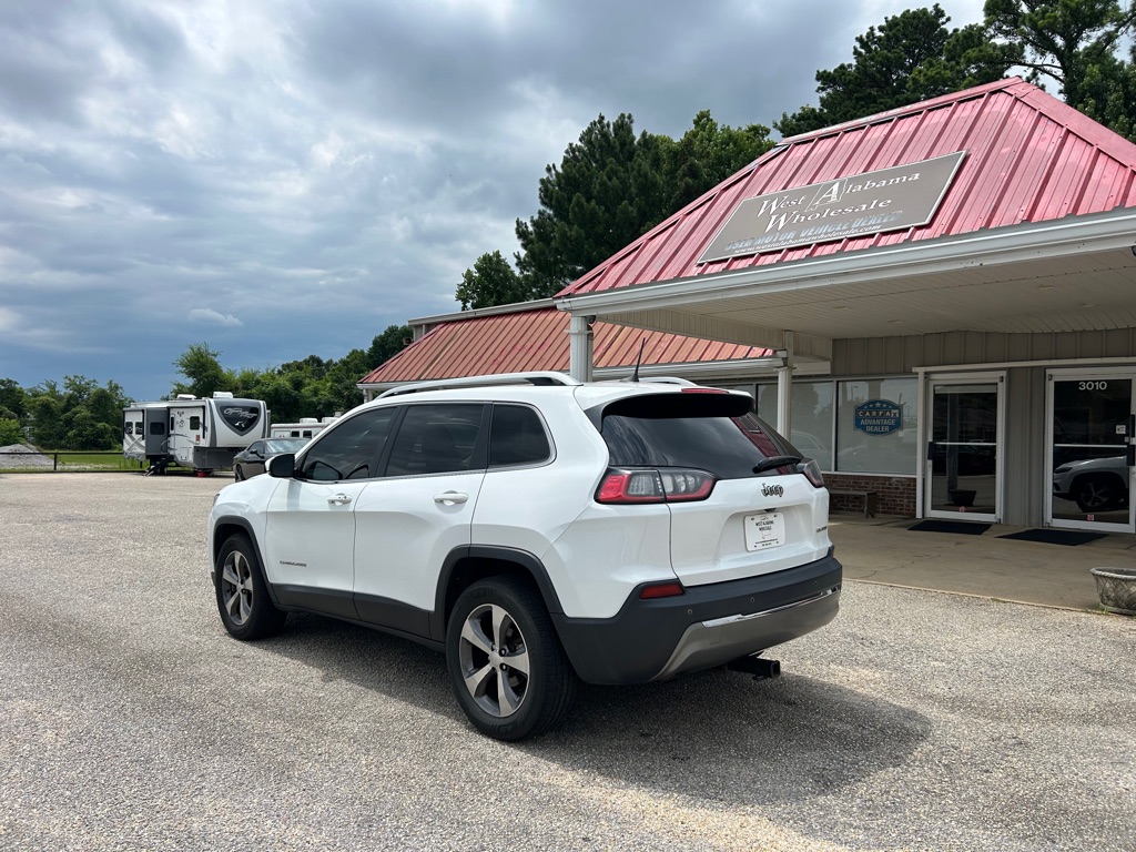 Photo 5 of this JEEP CHEROKEE
