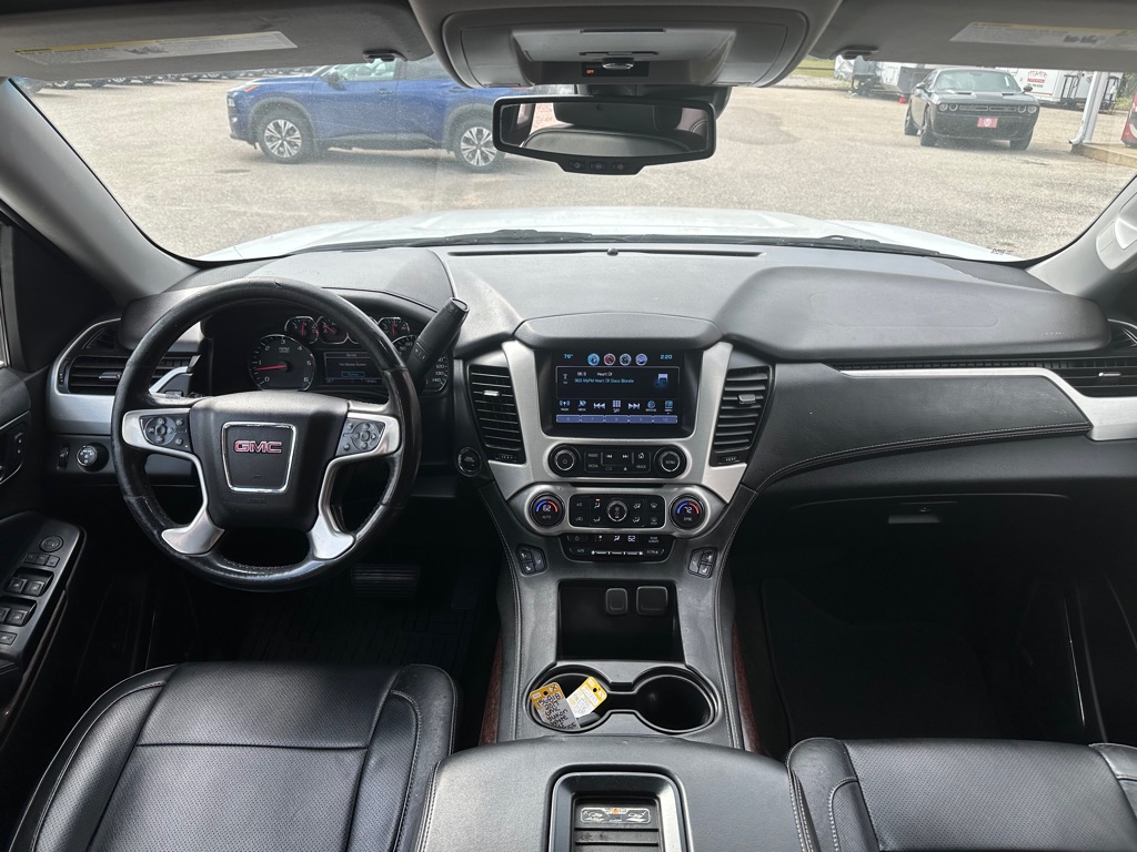 Photo 8 of this GMC YUKON