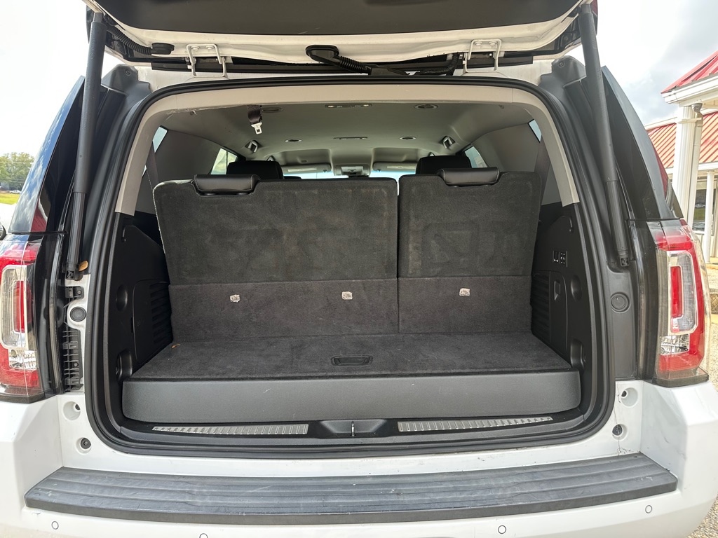 Photo 6 of this GMC YUKON