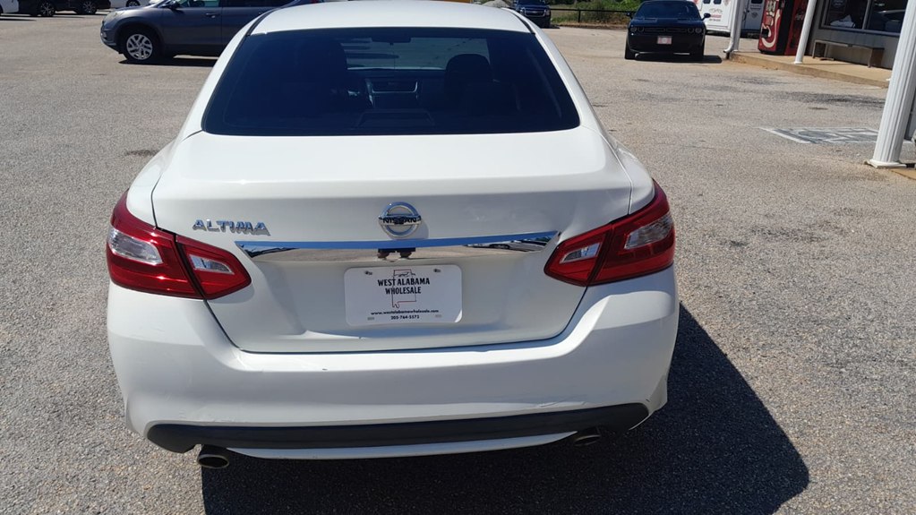 Photo 6 of this NISSAN ALTIMA