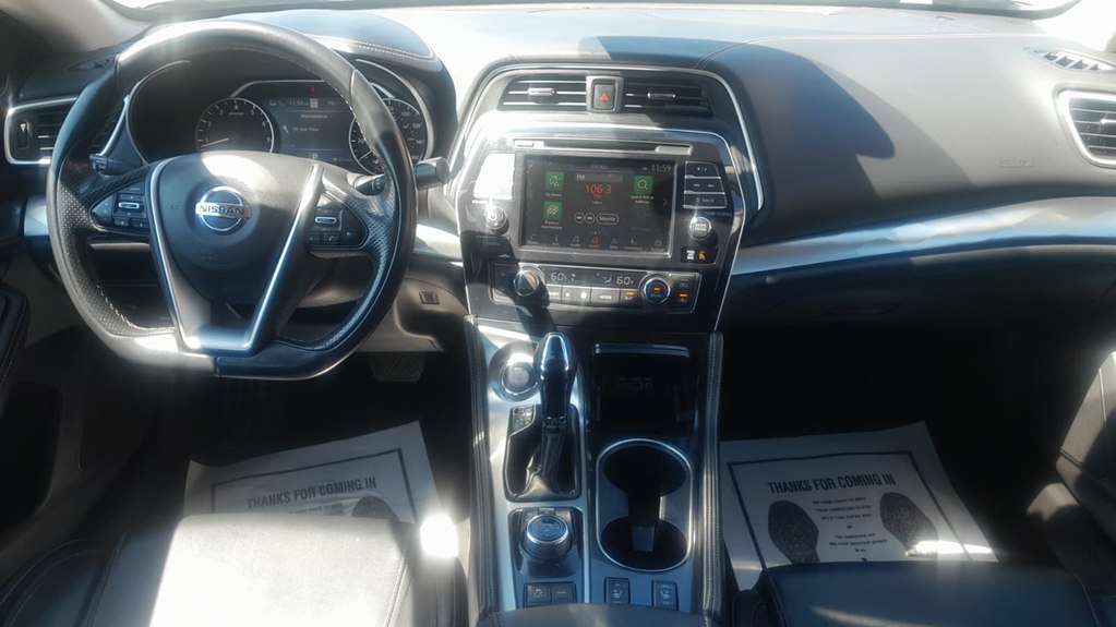 Photo 15 of this NISSAN MAXIMA