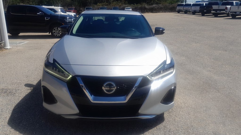 Photo 6 of this NISSAN MAXIMA