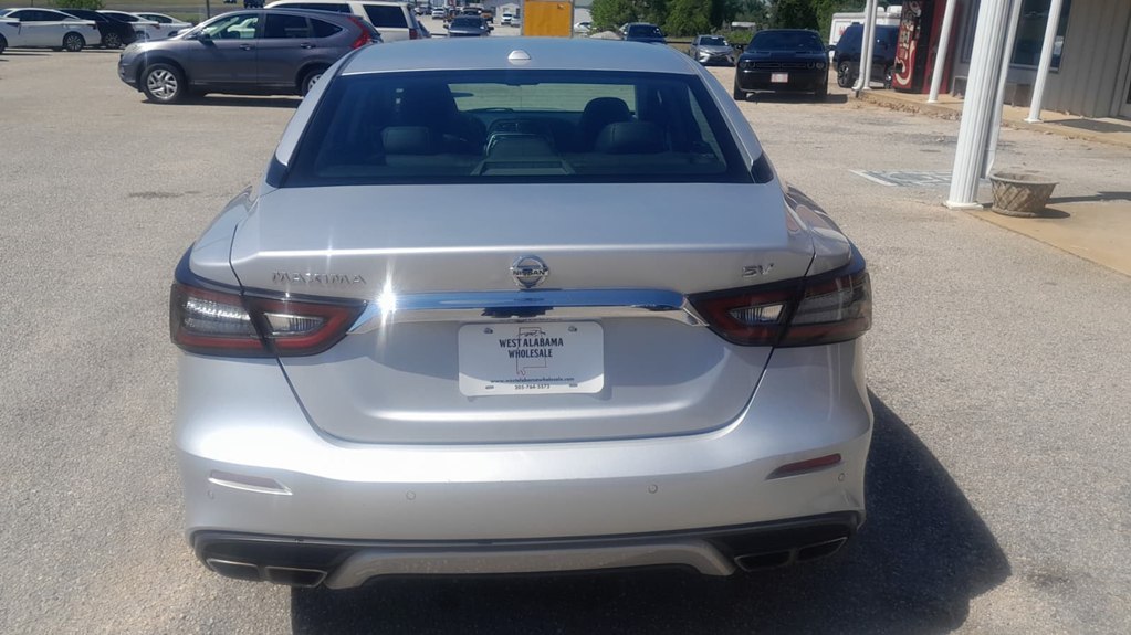 Photo 7 of this NISSAN MAXIMA