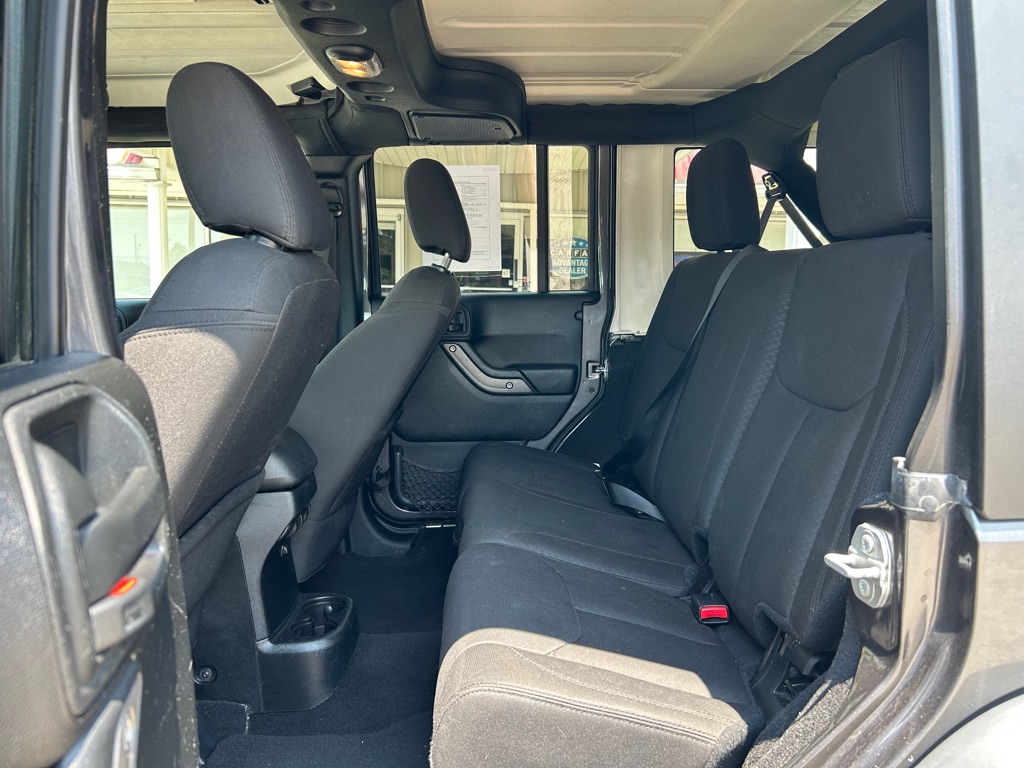 Photo 6 of this JEEP WRANGLER UNLIMI