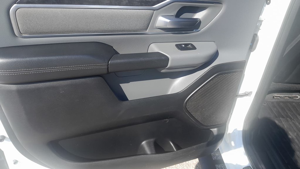 Photo 16 of this RAM 1500