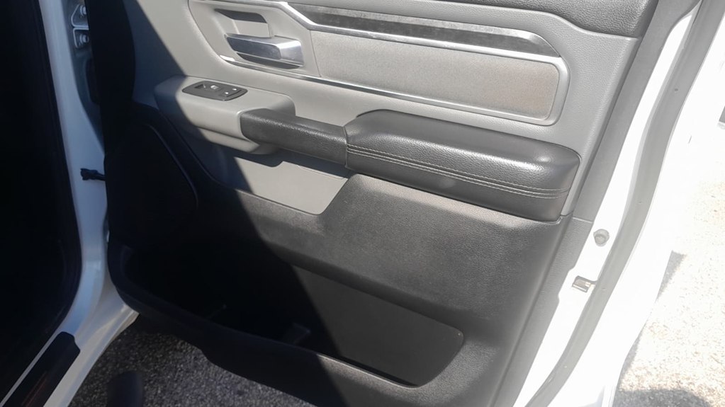 Photo 10 of this RAM 1500
