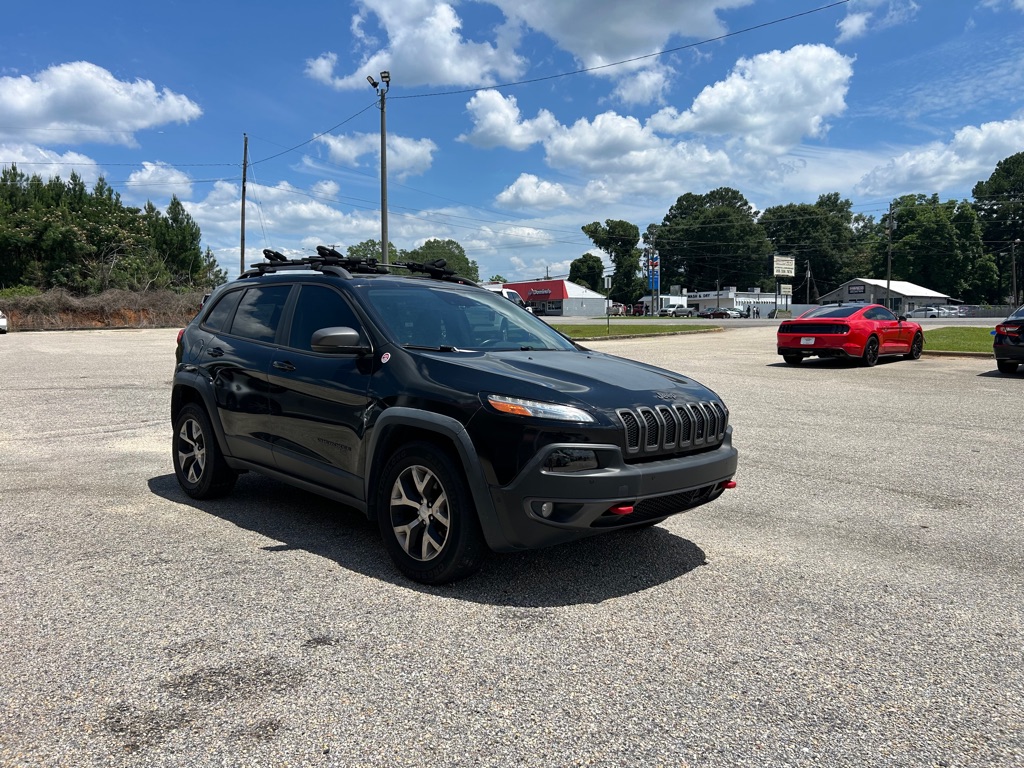 Photo 3 of this JEEP CHEROKEE