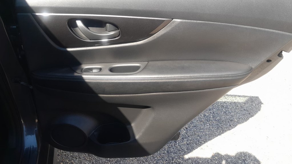 Photo 12 of this NISSAN ROGUE