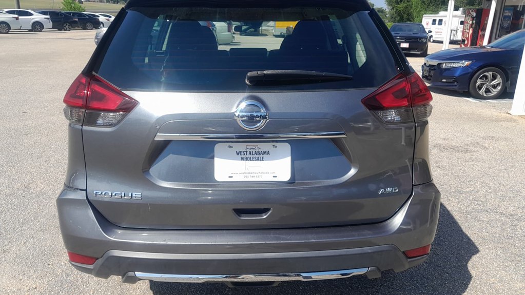 Photo 7 of this NISSAN ROGUE