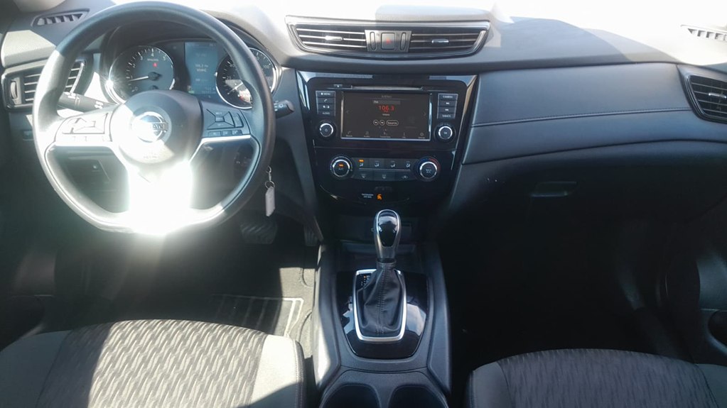 Photo 17 of this NISSAN ROGUE