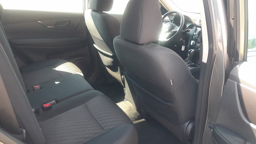 Photo 11 of this NISSAN ROGUE