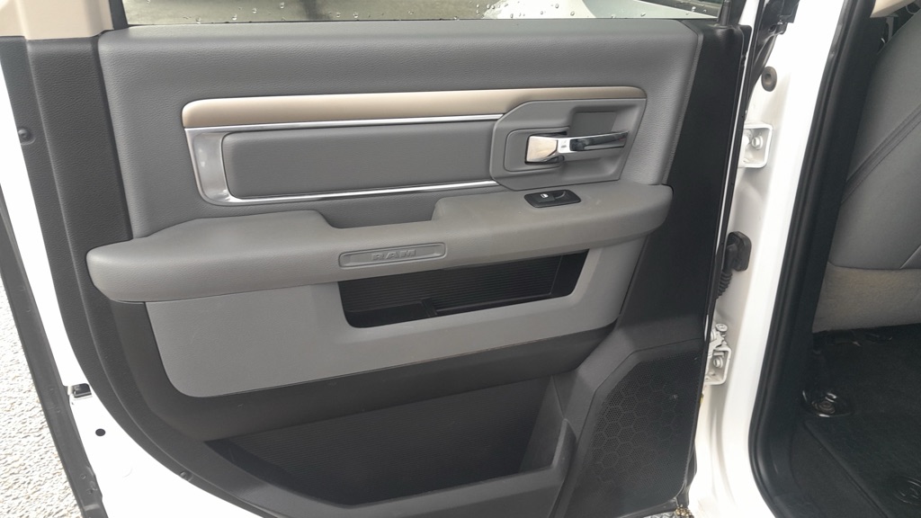Photo 17 of this RAM 1500