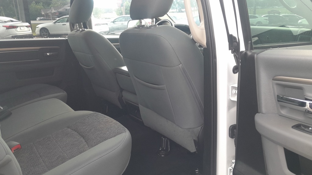 Photo 12 of this RAM 1500