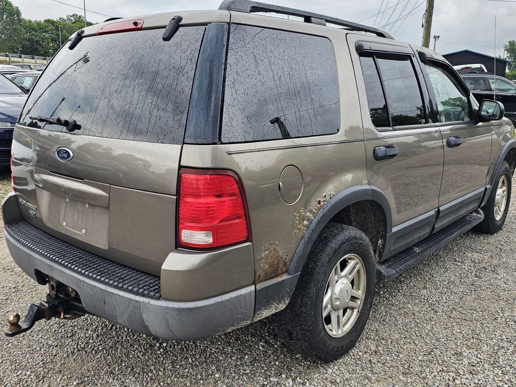 Photo 5 of this FORD EXPLORER