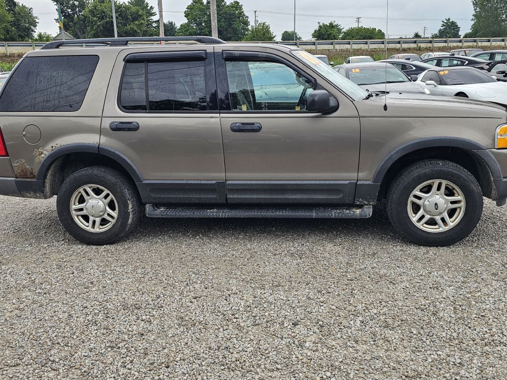 Photo 6 of this FORD EXPLORER