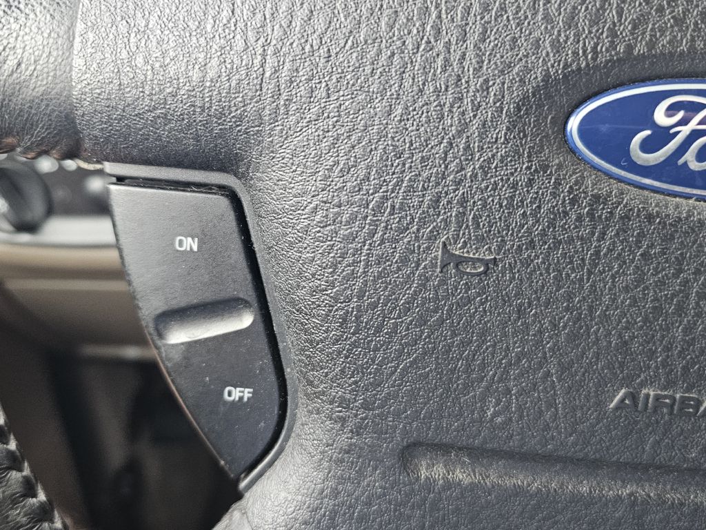 Photo 17 of this FORD EXPLORER