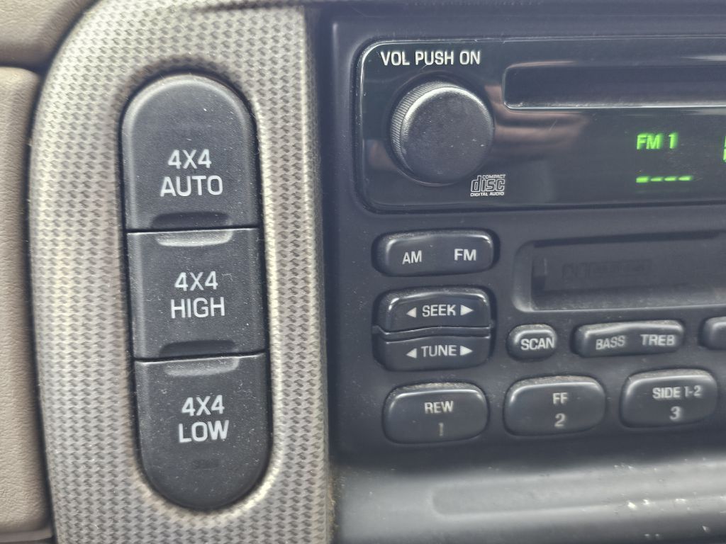 Photo 21 of this FORD EXPLORER